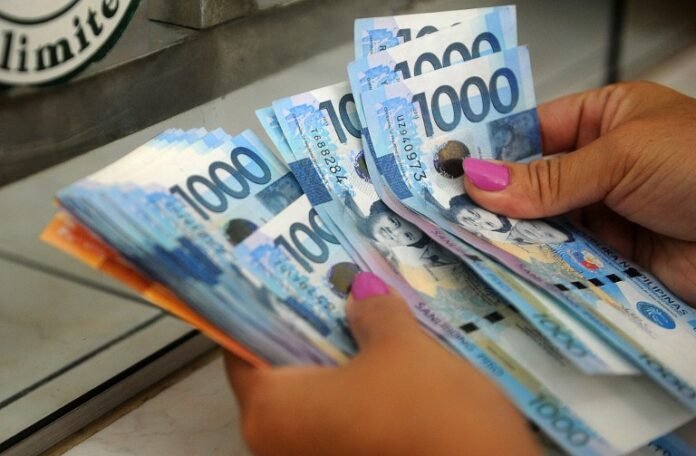 Peso Strengthens