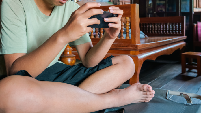 PRE-TEEN GAMING AND INTERNET USE