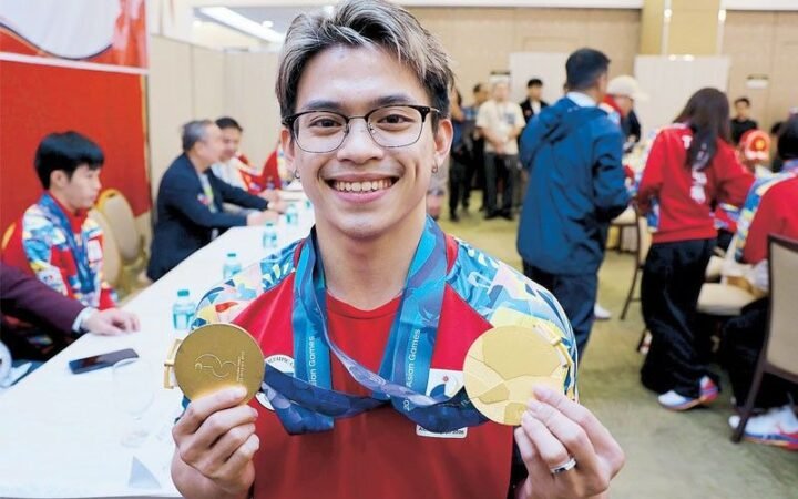 Yulo Brothers Compete at World Artistic Gymnastics Championships