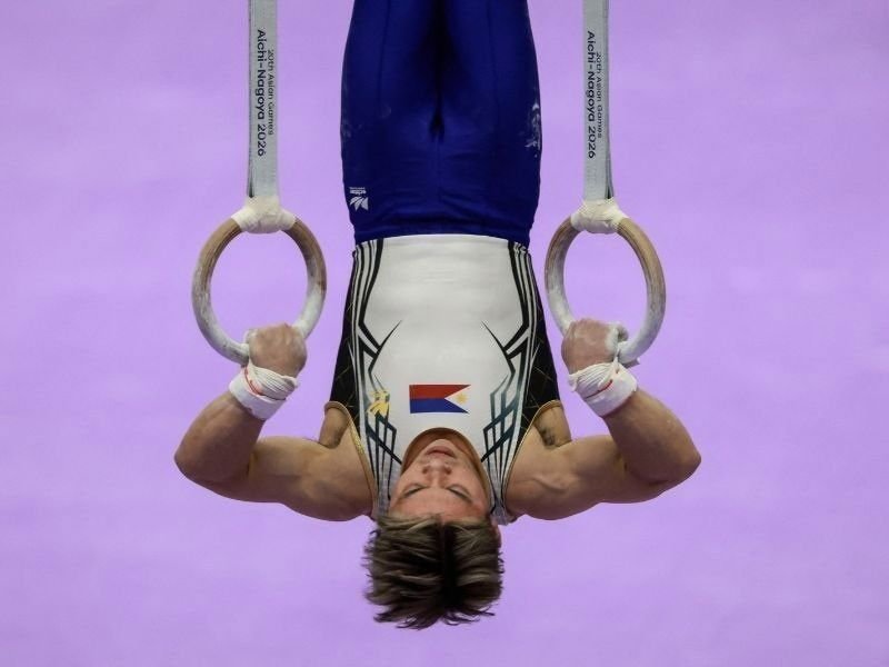 Carlos Yulo’s Floor Exercise Hopes Dim at World Championships