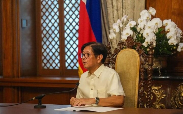 Philippine President Urges Calm Amid Peso Depreciation