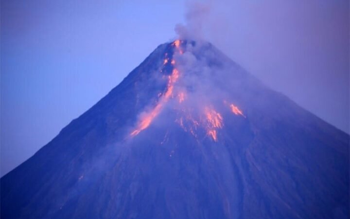 Mayon Volcano Erupts, Alert Level Raised to 3